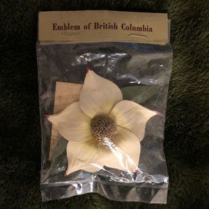 Vintage Leather Dogwood Flower Brooch